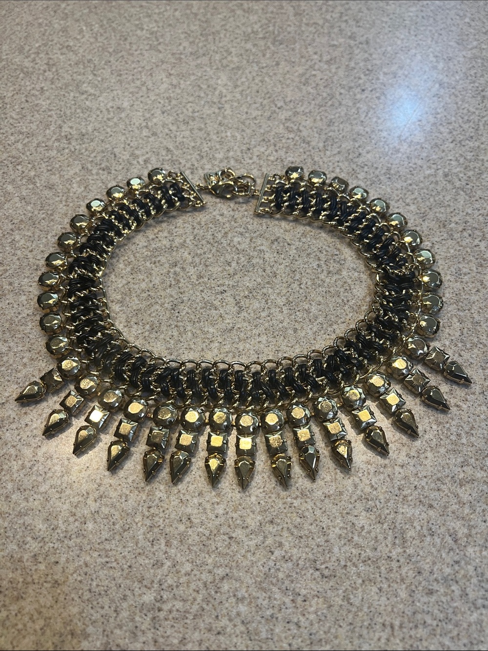 ❤️ BCBGMaxAzria Gold Tone Statement Collar Necklace